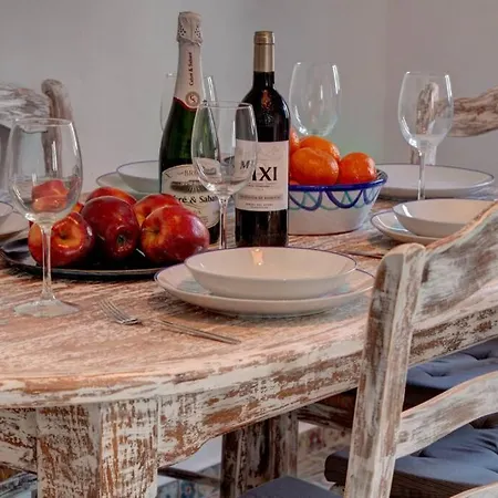 Feriehus Casa Beaumont - Awesome Andalusian Townhouse *
